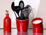 Керамическая банка Клубничка для хранения сыпучих продуктов цвет красный